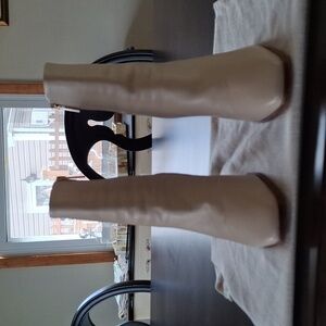 Bobbies Paris May Ankle Boot Sz 42 in Beige